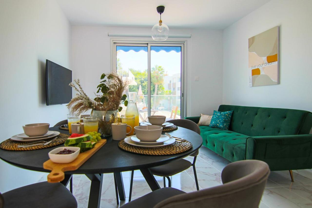 Phaedrus Living Seaside Luxury Flat Athina 21 Paphos Exterior foto